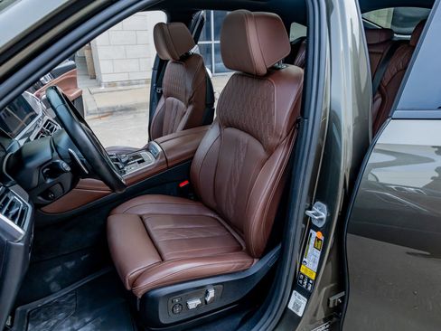Used 2022 BMW X6 M50i w/ Executive Package AWD/4WD image 25
