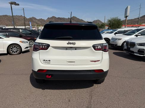 Used 2019 Jeep Compass Trailhawk w/ Popular Equipment Group AWD/4WD image 3