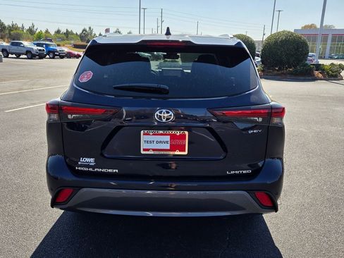 New 2026 Toyota Highlander Limited image 11