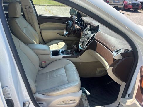 Used 2010 Cadillac SRX Luxury FWD image 11
