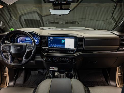 Used 2023 Chevrolet Silverado 1500 ZR2 w/ Technology Package AWD/4WD image 19