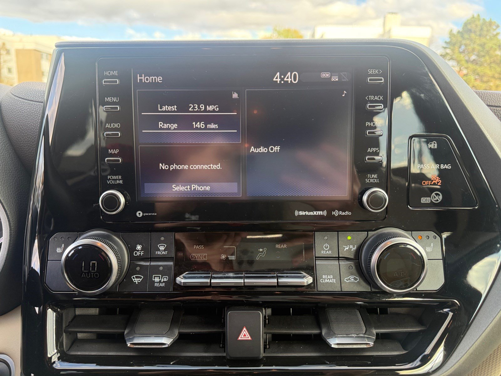 Used 2021 Toyota Highlander XLE FWD image 26