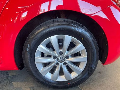 Used 2018 Volkswagen Beetle 2.0T Coast FWD image 44