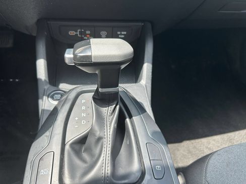 Used 2025 Kia K4 FWD image 36