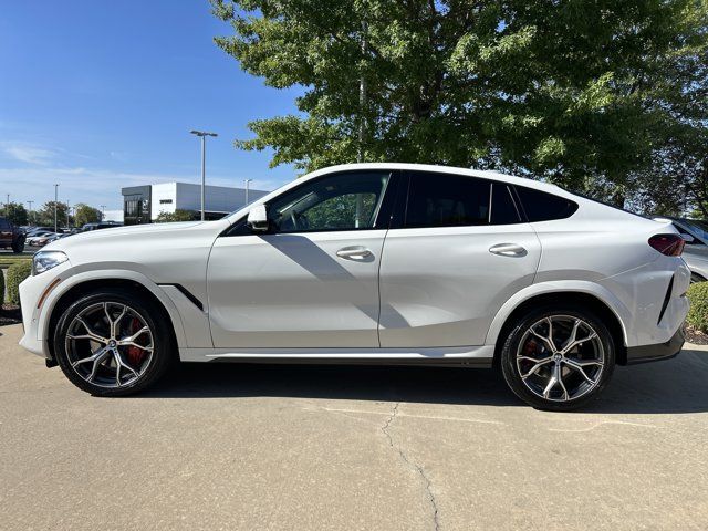 Certified 2023 BMW X6 xDrive40i w/ M Sport Package AWD/4WD image 2
