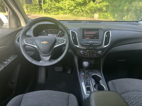 Used 2023 Chevrolet Equinox LT FWD image 22