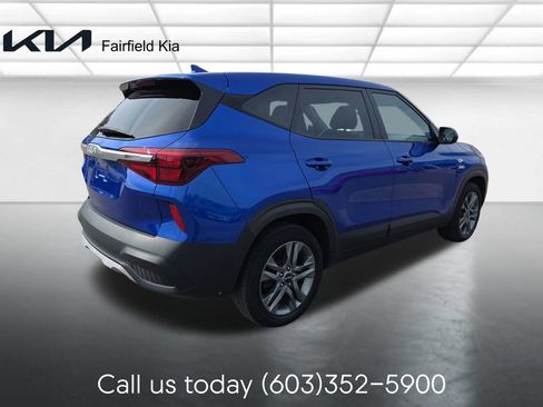 Used 2023 Kia Seltos LX AWD/4WD image 5