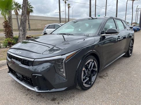 New 2026 Kia K4 GT-Line FWD image 3