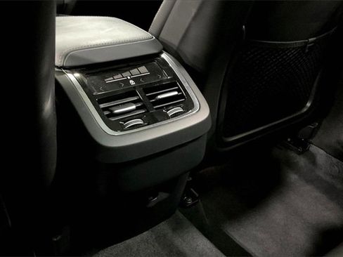 Certified 2023 Volvo XC60 B6 Ultimate image 33