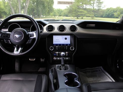 Used 2022 Ford Mustang GT Premium RWD image 11