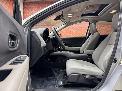 Used 2019 Honda HR-V EX image 21