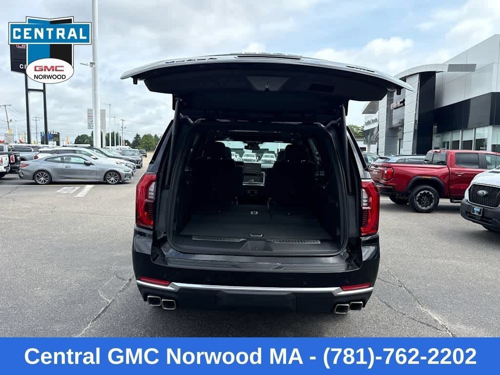 New 2026 GMC Yukon Denali w/ Sun & Power Step Package AWD/4WD image 11