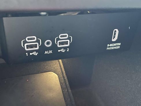 Used 2022 Jeep Wagoneer Series II RWD image 19