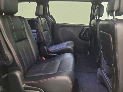 Used 2017 Dodge Grand Caravan GT FWD image 19