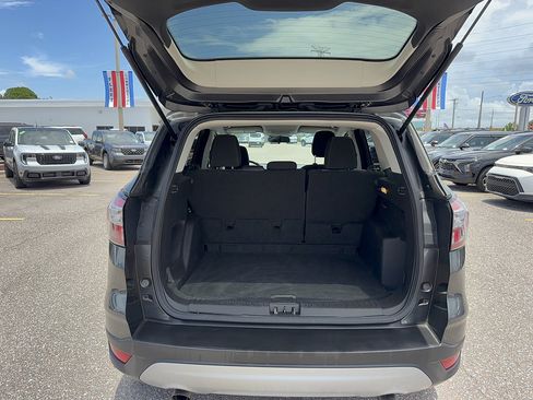 Used 2018 Ford Escape SE w/ SE Sync 3 Package FWD image 7
