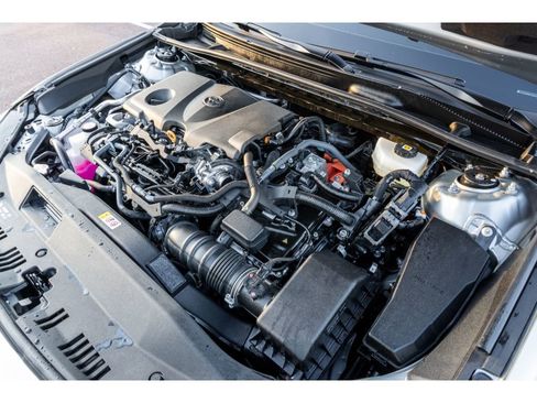 Used 2025 Toyota Camry LE image 28