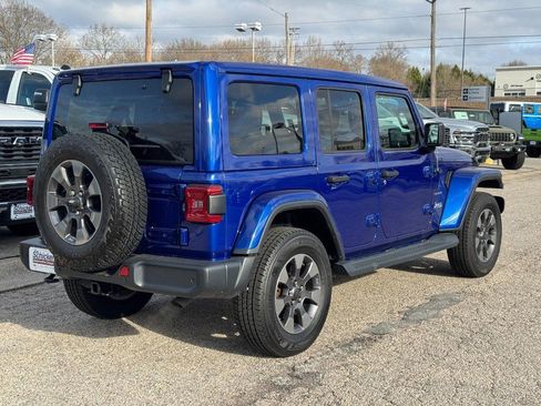 Used 2019 Jeep Wrangler Unlimited Sahara w/ Advanced Safety Group AWD/4WD image 3