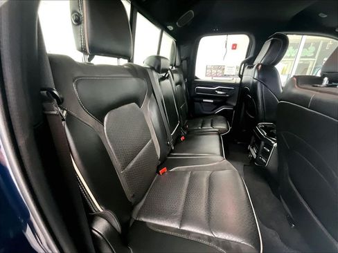 Used 2019 RAM 1500 Laramie AWD/4WD image 16