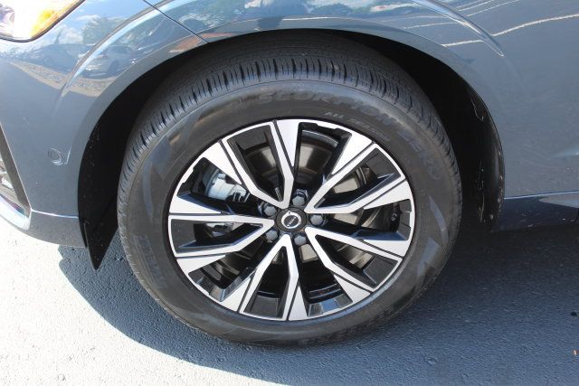 Certified 2024 Volvo XC60 B5 Plus w/ Climate Package AWD/4WD image 12