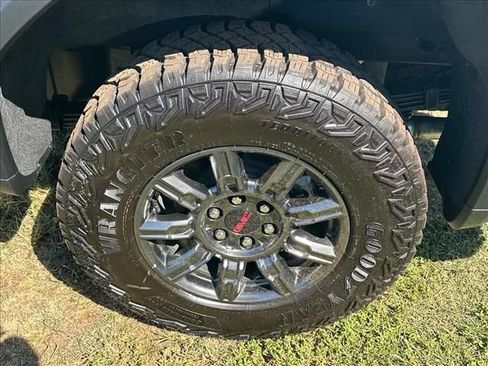 New 2026 GMC Sierra 1500 AT4X AWD/4WD image 17