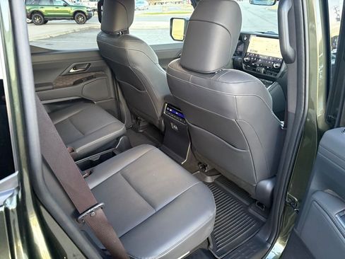 Used 2024 Lexus GX 550 w/ Accessory Package (2T) image 21