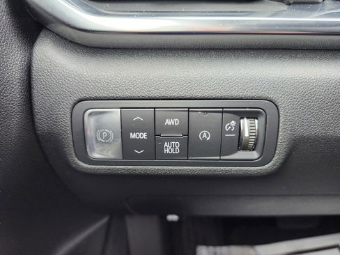 Used 2025 GMC Terrain Elevation image 17