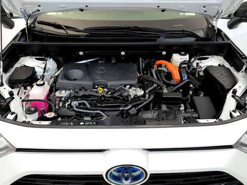 Used 2024 Toyota RAV4 XSE w/ Advanced Technology Package AWD/4WD image 15