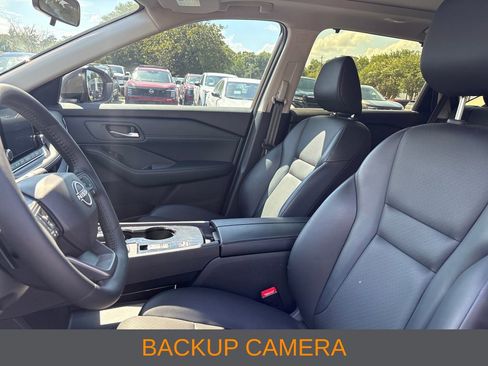Used 2025 Nissan Rogue SV w/ SV Premium Package FWD image 9