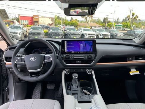 New 2026 Toyota Grand Highlander AWD image 22