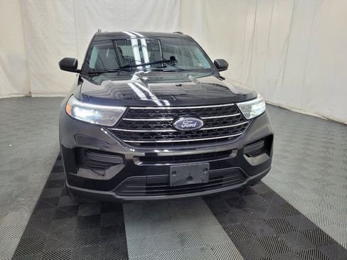 Used 2021 Ford Explorer XLT AWD/4WD image 14