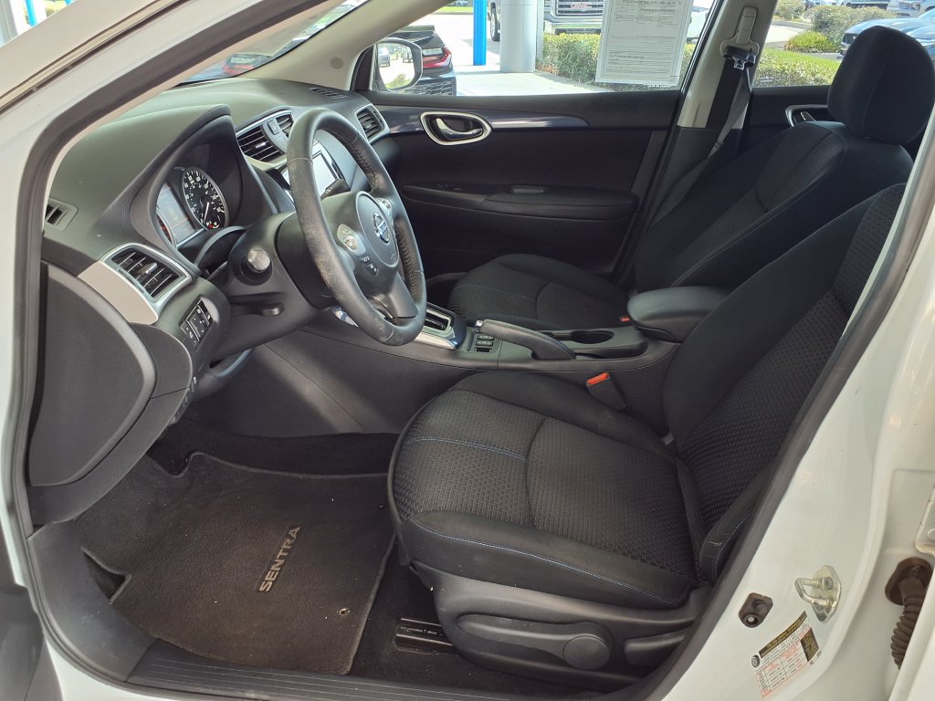 Used 2019 Nissan Sentra SR FWD image 17