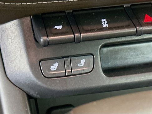 Used 2018 GMC Canyon SLT w/ Driver Alert Package image 20