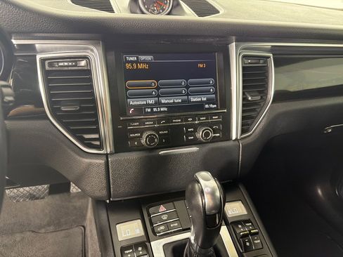 Used 2016 Porsche Macan S AWD/4WD image 17