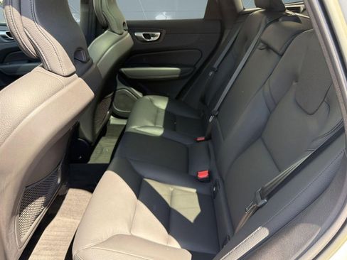 Certified 2023 Volvo XC60 B5 Plus w/ Climate Package AWD/4WD image 14