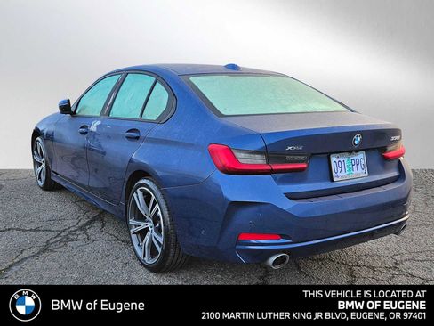 Used 2023 BMW 330i xDrive Sedan w/ Parking Assistance Package AWD/4WD image 5