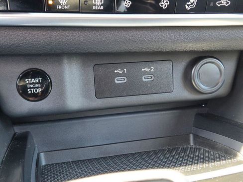 Used 2026 Nissan Rogue SV image 25