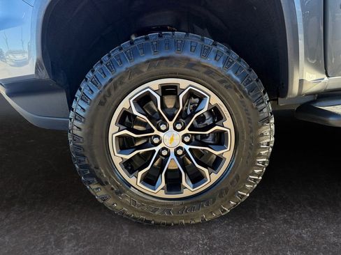 Used 2022 Chevrolet Colorado ZR2 w/ LPO, Power Package image 9