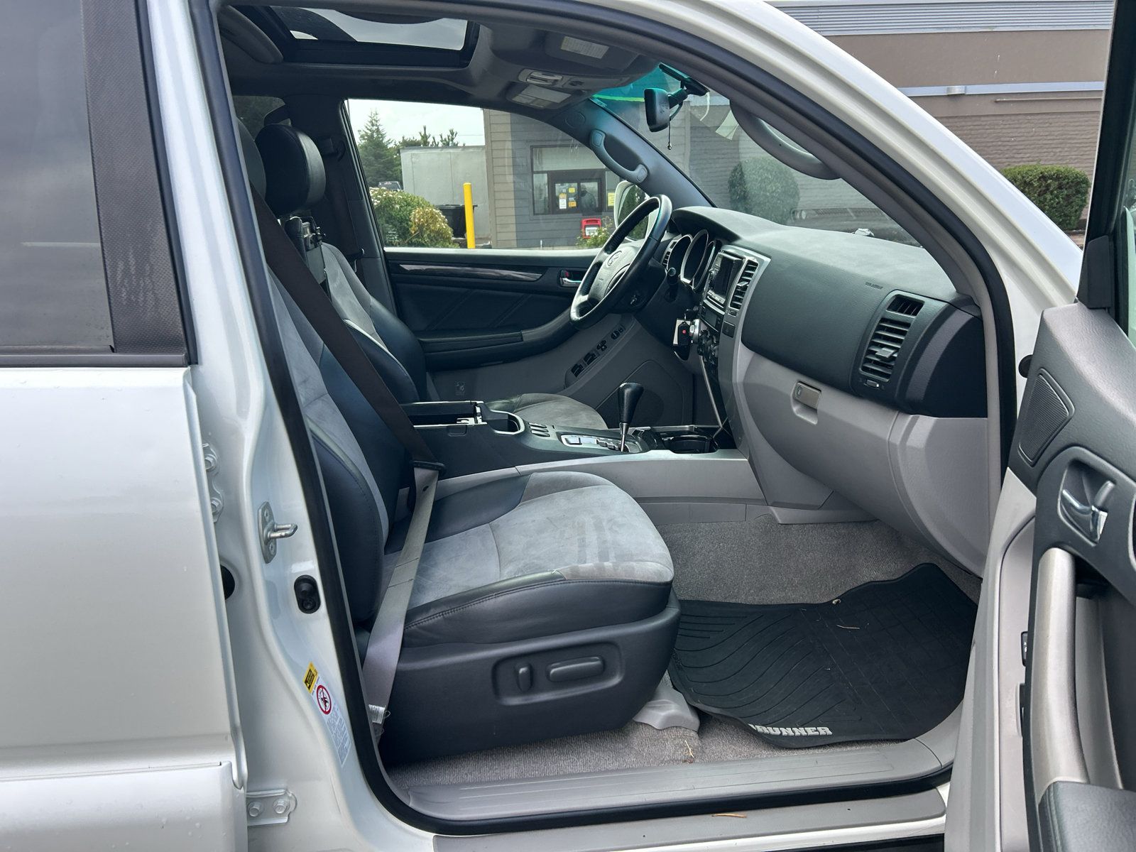 Used 2008 Toyota 4Runner Sport AWD/4WD image 25