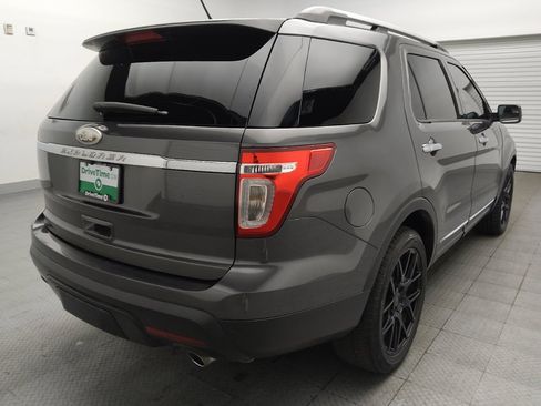 Used 2015 Ford Explorer XLT w/ Equipment Group 202A FWD image 9