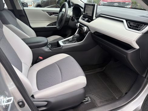 Certified 2023 Toyota RAV4 XLE w/ Convenience Package FWD image 24