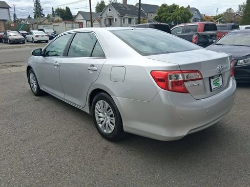 Used 2013 Toyota Camry LE FWD image 5