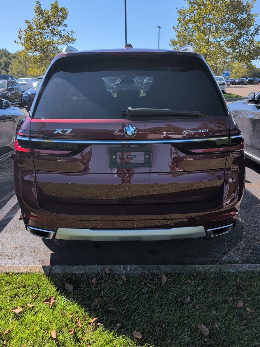 Used 2026 BMW X7 xDrive40i AWD/4WD image 3