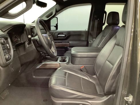 Used 2023 Chevrolet Silverado 2500 High Country w/ Technology Package AWD/4WD image 9