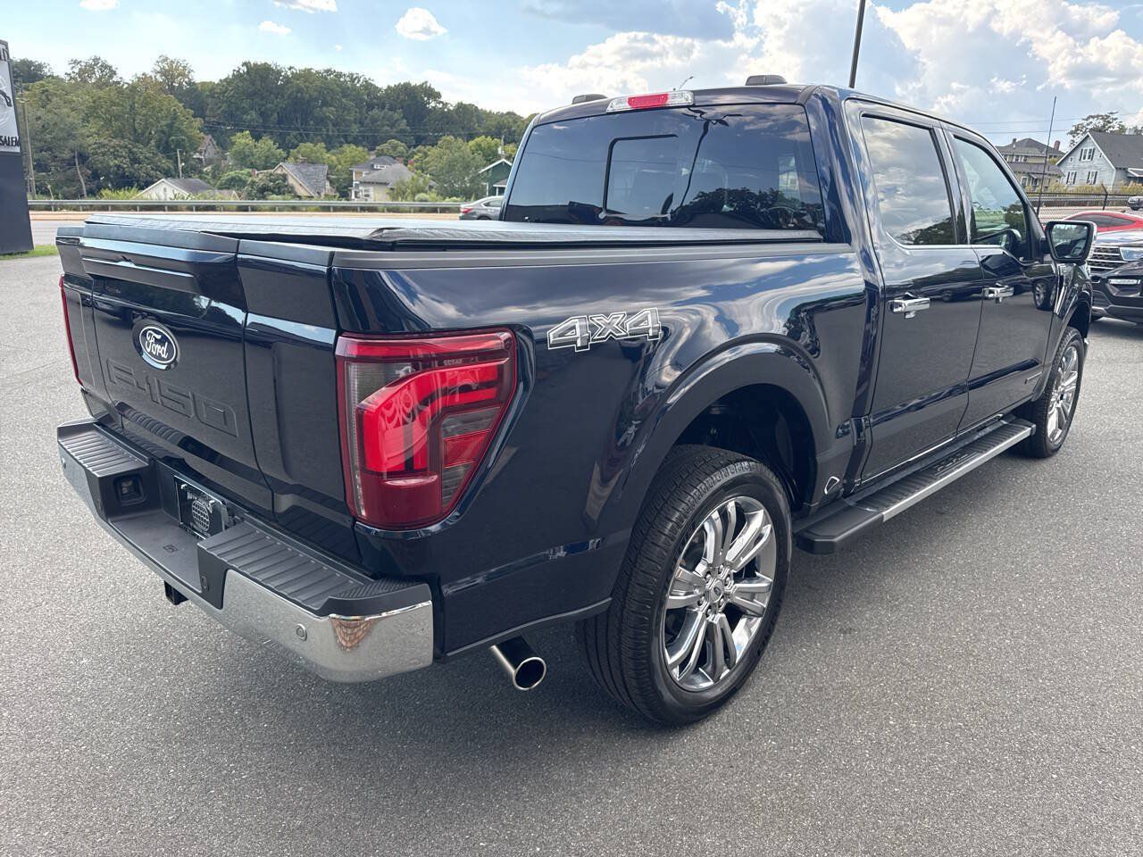 Used 2024 Ford F150 Lariat w/ Equipment Group 502A High AWD/4WD image 11