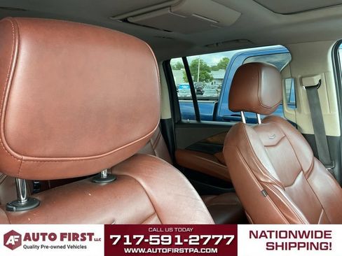 Used 2020 Cadillac Escalade ESV Luxury AWD/4WD image 19