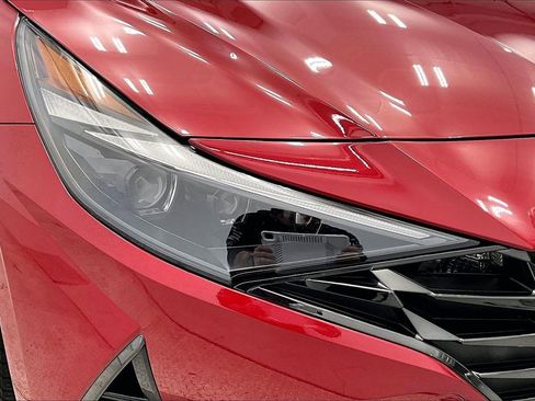 Certified 2023 Hyundai Elantra Limited w/ Cargo Package image 30