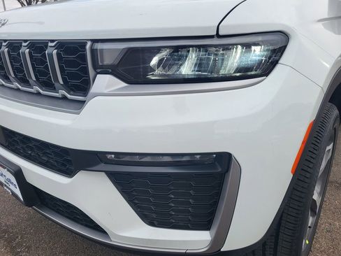 New 2026 Jeep Grand Cherokee Limited image 8