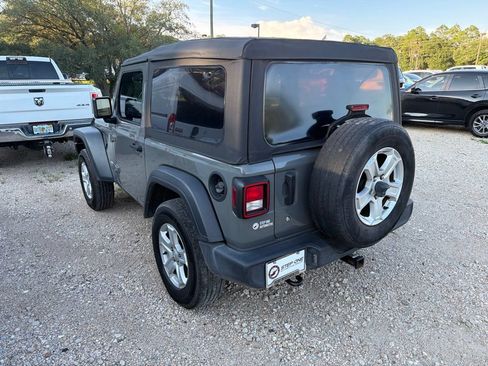 Used 2020 Jeep Wrangler Sport AWD/4WD image 4