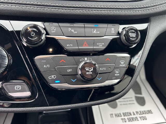 New 2026 Chrysler Pacifica Select FWD image 22
