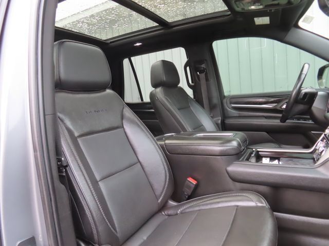 Used 2021 GMC Yukon Denali w/ Denali Premium Package AWD/4WD image 26